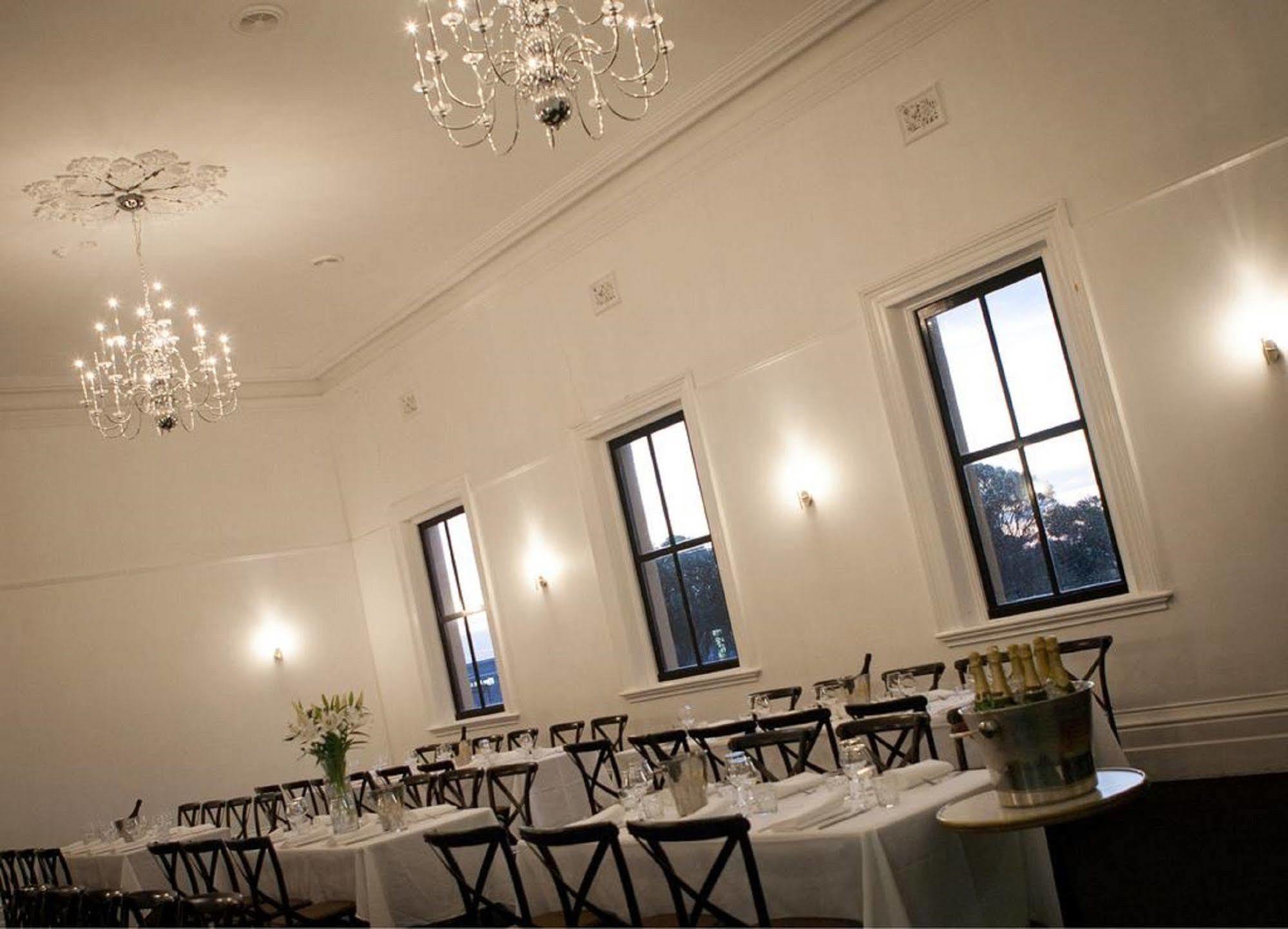The Royal Hotel มอร์นิงตัน ภายนอก รูปภาพ